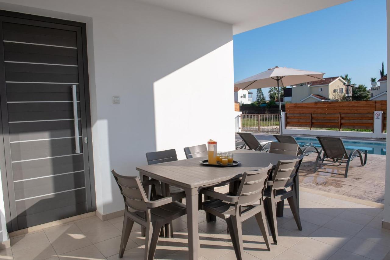 Coral Bay Villa 10 Exterior photo